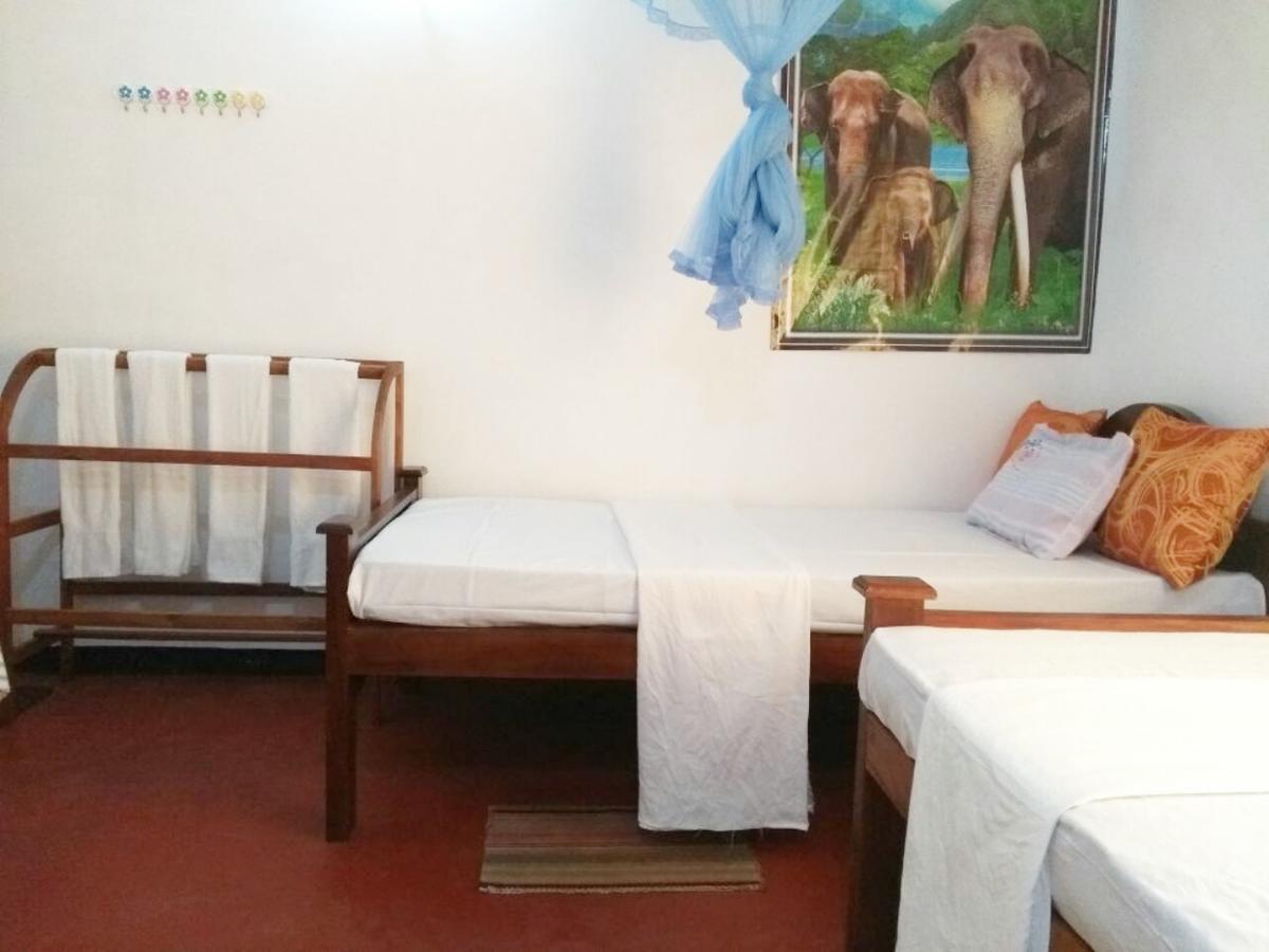 Pawansa Home Stay Habarana Bagian luar foto